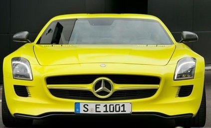 奔驰SLS AMG E-Cell一款用锂动力模块驱动的纯电动车