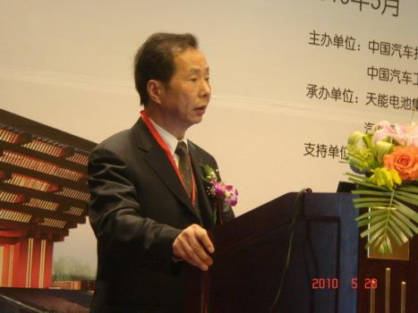 哈尔滨工业大学应用化学系主任胡信国