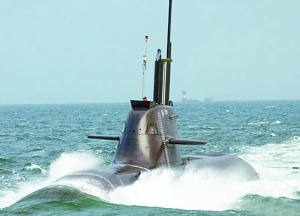 图为世界上第一艘以燃料电池为AIP动力的德国U-31号潜艇